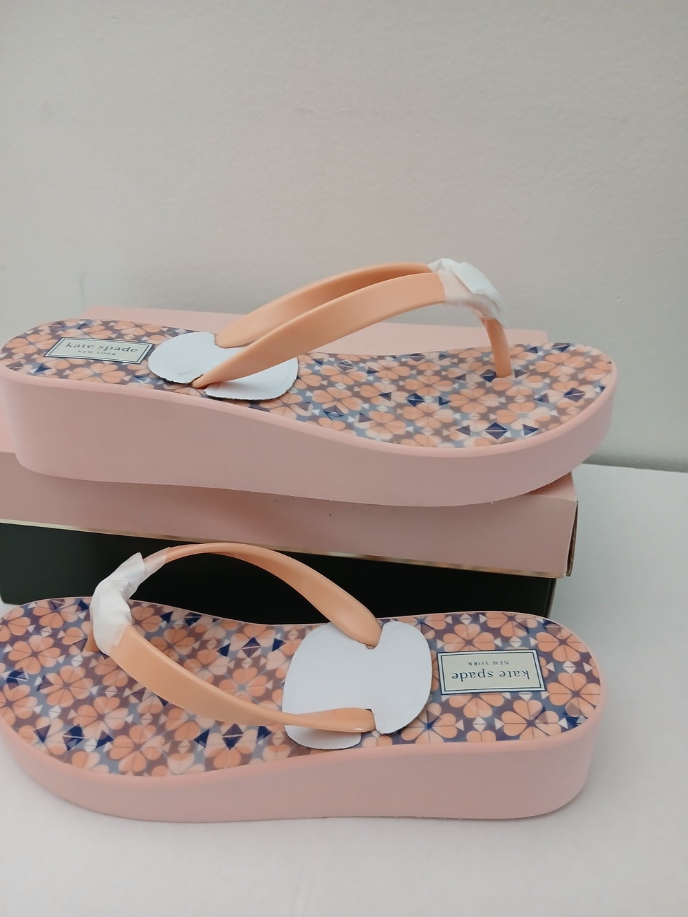Kate Spade Floral Peach Flip Flop Sandals Size 11B New $30 - Picture 5 of 12